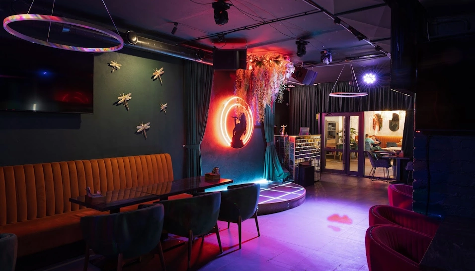 Фото №3 зала Зал караоке