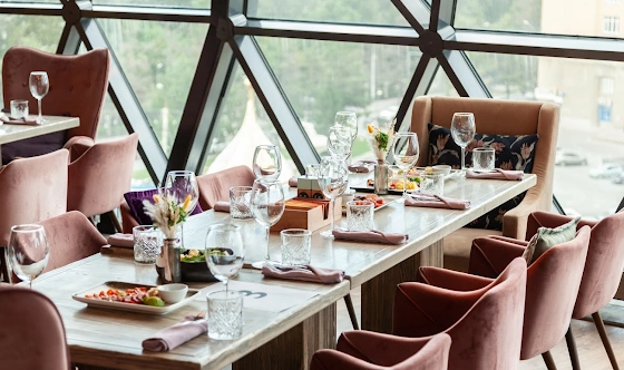 Фото №2 зала Ресторан RAGU