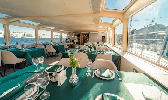 Фото №1 зала Палуба