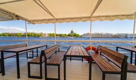 Фото №8 зала Палуба