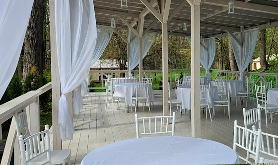 Фото №1 зала Открытая веранда «Царская Трапеза»