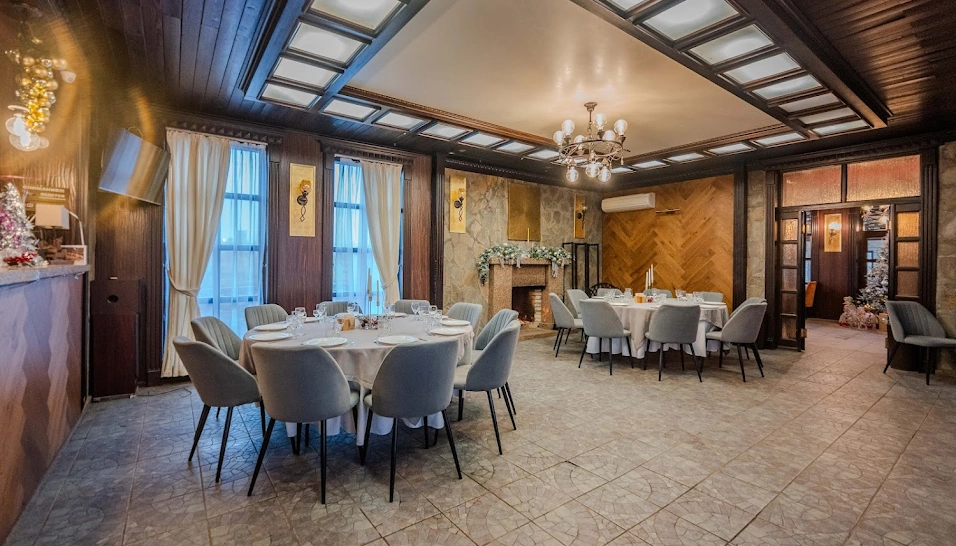 Фото №4 зала Зал с камином