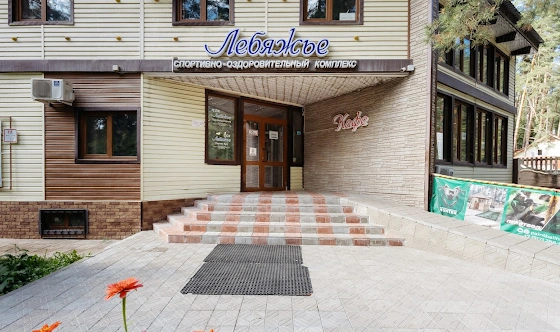 Фото №6 зала Банкетный шатер "Замок" 