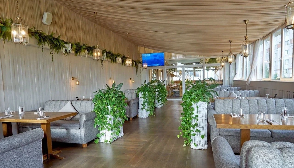 Фото №1 зала Белая веранда 