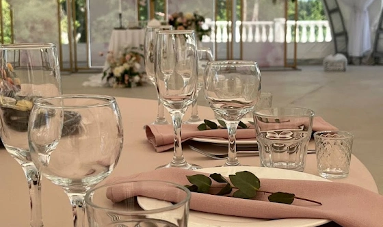 Фото №3 зала Шатер на берегу