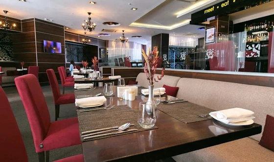 Фото №13 зала Ресторан Four