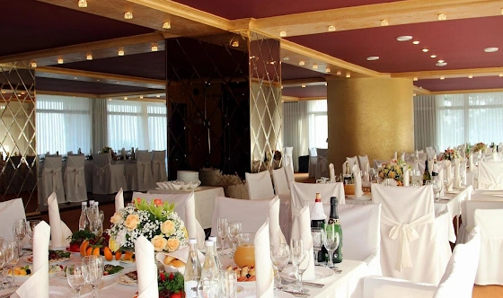 Фото №1 зала Зал «Кристалл»