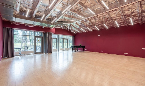 Фото №4 зала Зал Сцена