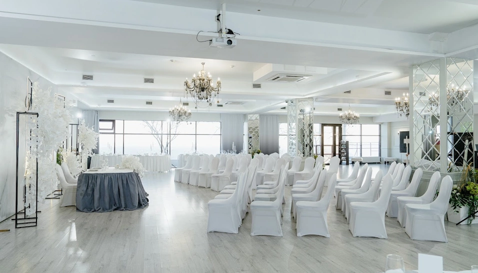 Фото №12 зала Зал "Зеркальный"