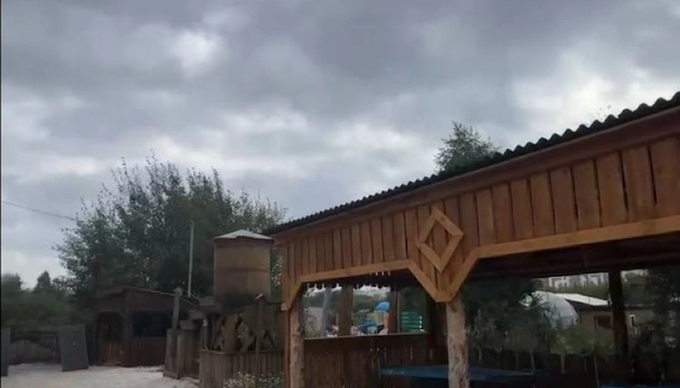 Фото №2 зала Квест-территория деревянный комплекс