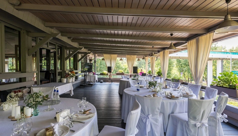 Фото №14 зала Веранда 2 этажа 