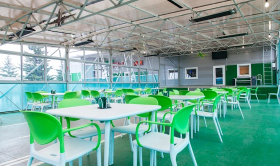 Фото №2 зала Летняя веранда «Взлетная полоса»