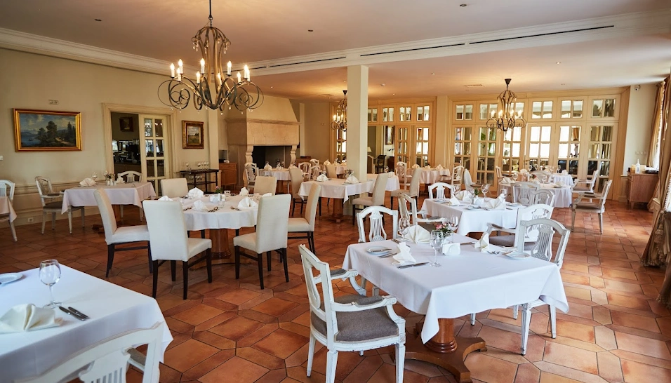 Фото №9 зала Зал "Дача Брассери"