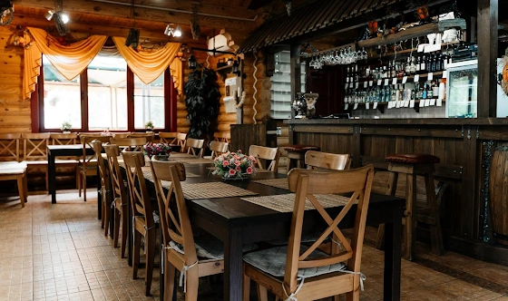 Фото №6 зала Домик в деревне