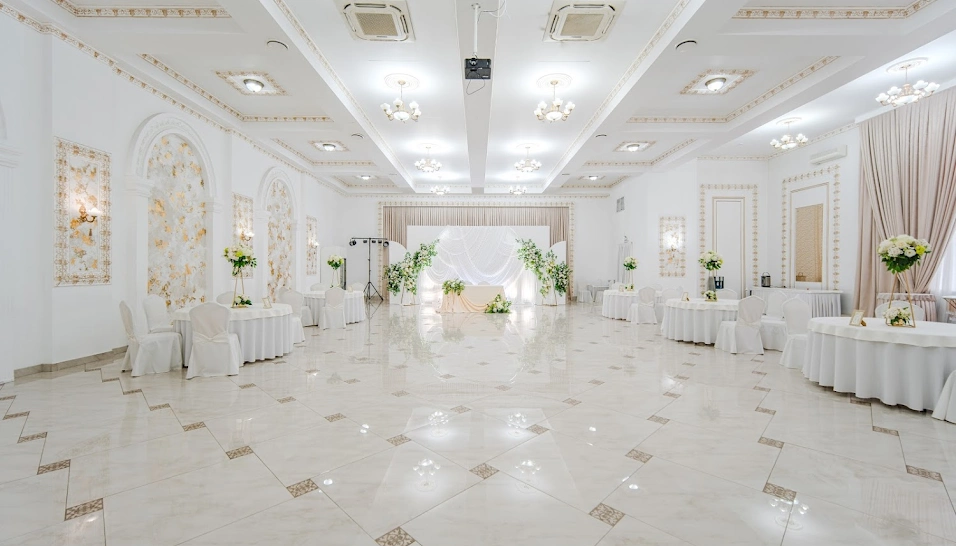 Фото №1 зала Версаль