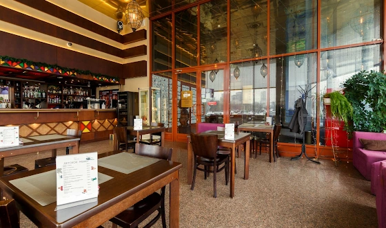 Фото №4 зала Кафе «Шум города»