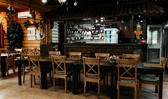 Фото №4 зала Домик в деревне