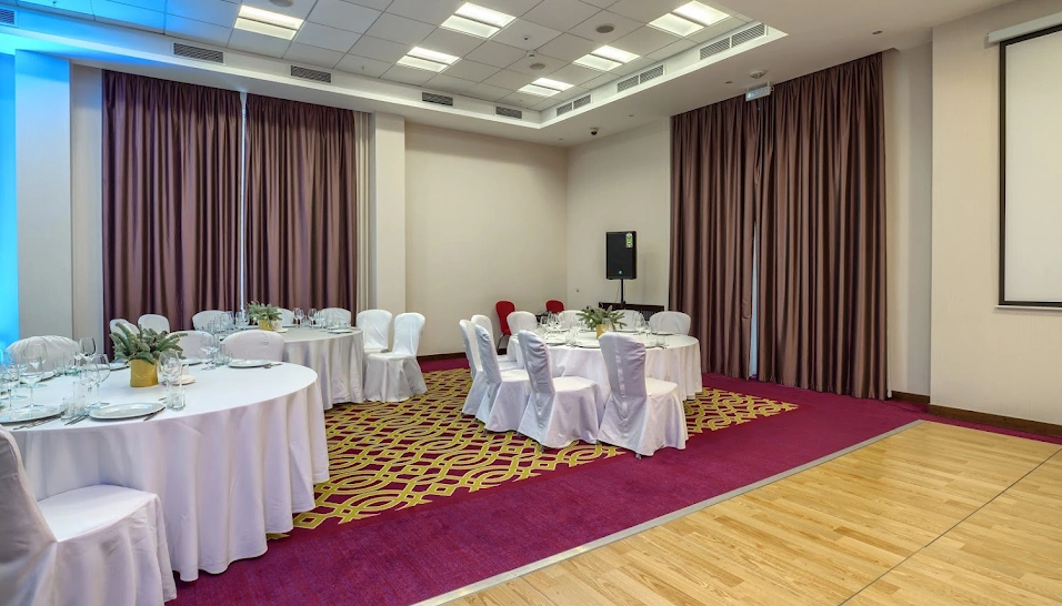 Фото №12 зала Зал «Волга»