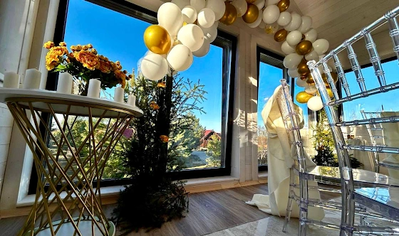 Фото №4 зала Банкетный зал на втором этаже с панорамным балконом