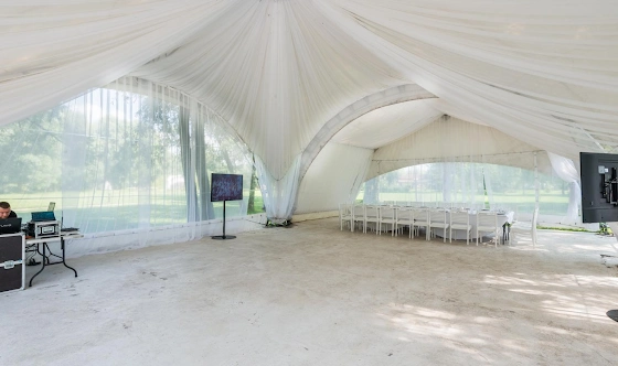 Фото №16 зала Средний шатер «Берег»