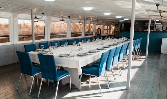 Фото №1 зала Зал «Теплоход»