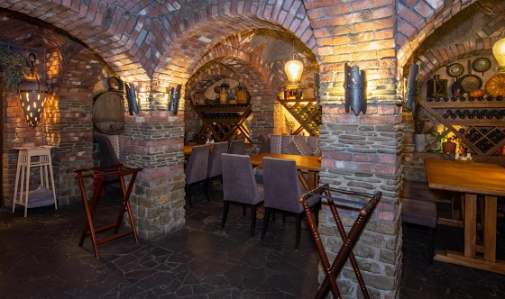 Фото №5 зала Винный погреб