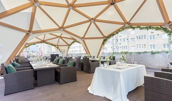 Фото №2 зала Летний шатер на крыше