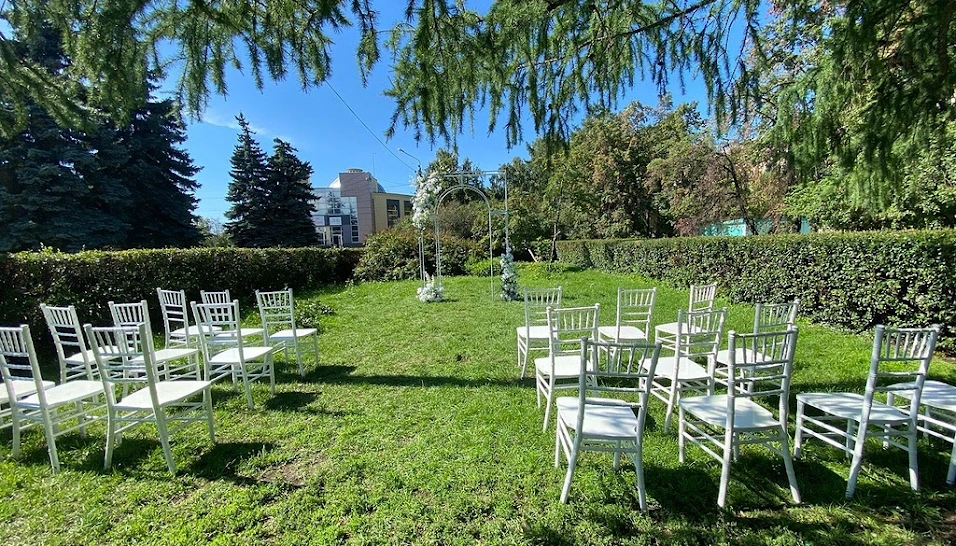 Фото №1 зала Зеленая полянка