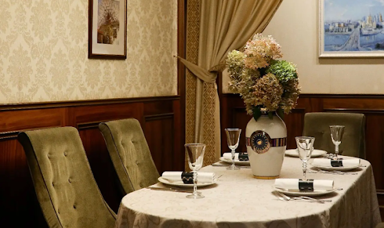 Фото №3 зала Зал «Библиотека»