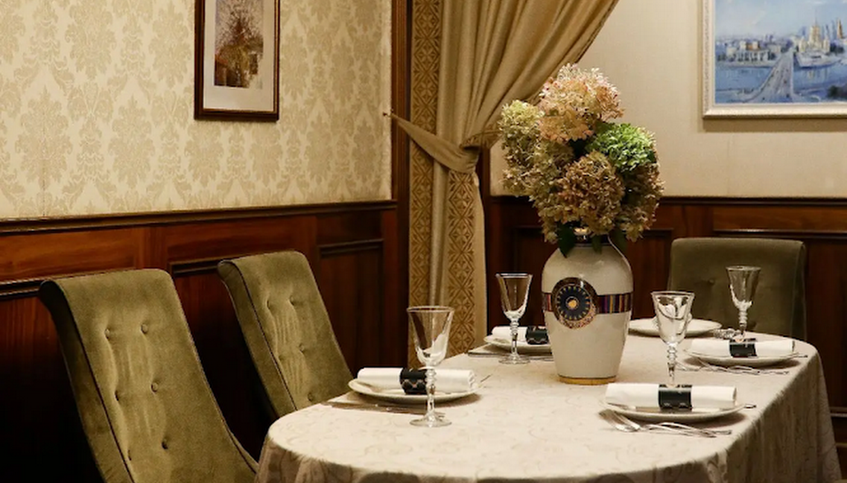 Фото №3 зала Зал «Библиотека»