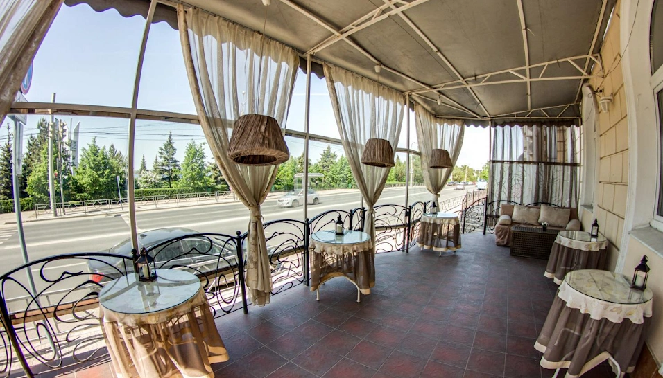 Фото №1 зала Летняя веранда